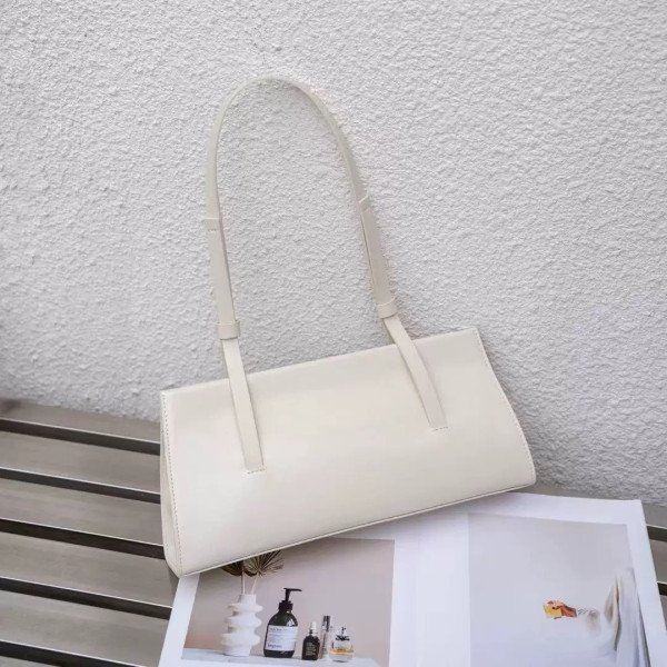 124CA-BLCK,-124CA-LY,-124CA-DC,-124CA-AR-PremiumTexturedLeather-Cloudwhite