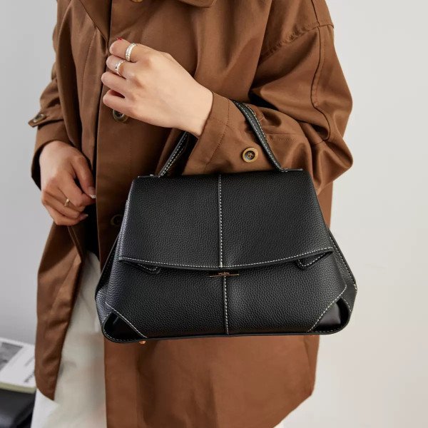 106CA-WG,-106CA-BLCK,-106CA-RR,-106CA-CCLT-Black-PU1-ModernLuxury